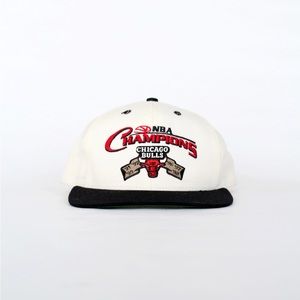 VINTAGE 1998 CHICAGO BULLS NBA CHAMPIONSHIP HAT